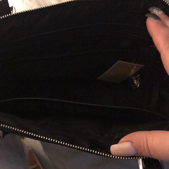 Purses - Picture 3 of 8